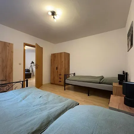 아파트 Ferien Und Monteurwohnung In