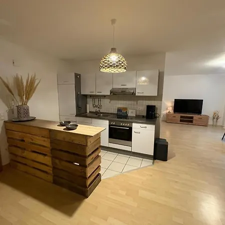 Daire Ferien Und Monteurwohnung In *